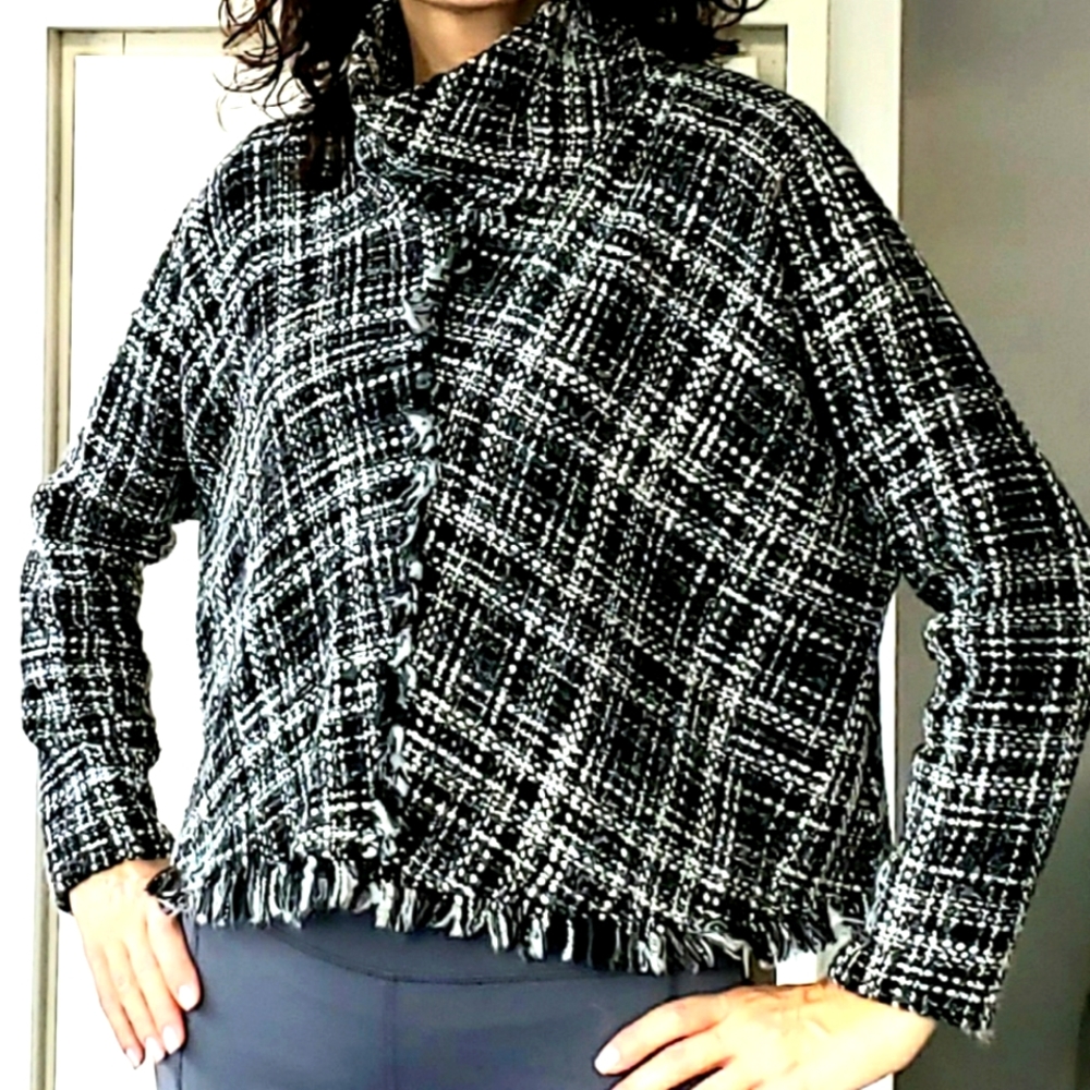 Zara Woman Tweed Turtleneck Cape Poncho Pullover Black and White